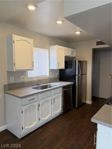 5188 Garden Lane B, Las Vegas, NV 89119