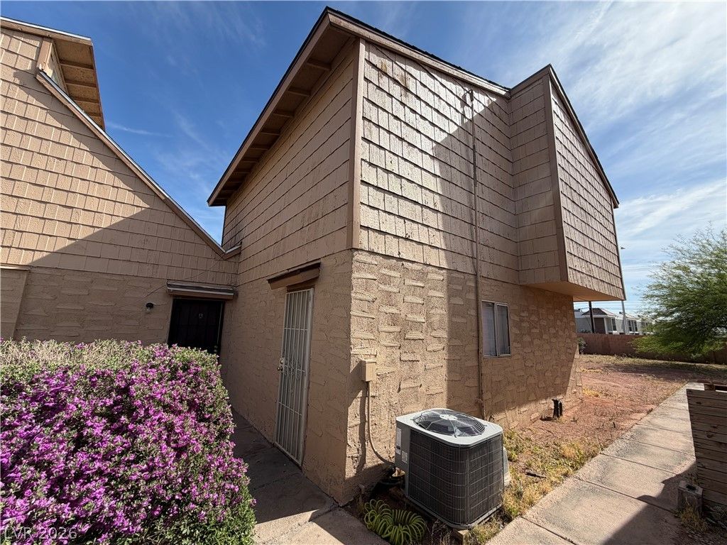 5188 Garden Lane B, Las Vegas, NV 89119