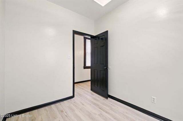 1102 E Saint Catherine St, Louisville, KY 40204