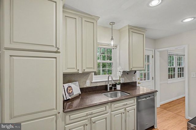 3058 HAZELTON ST, Falls Church, VA 22044