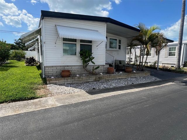 57 ROYAL PALM CIRCLE, Largo, FL 33778