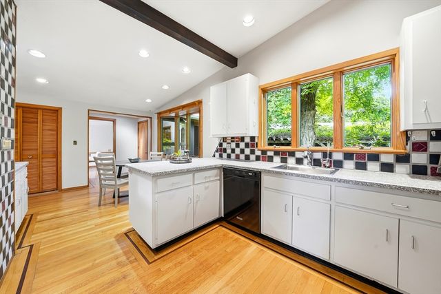 6 Angier Rd, Lexington, MA 02420