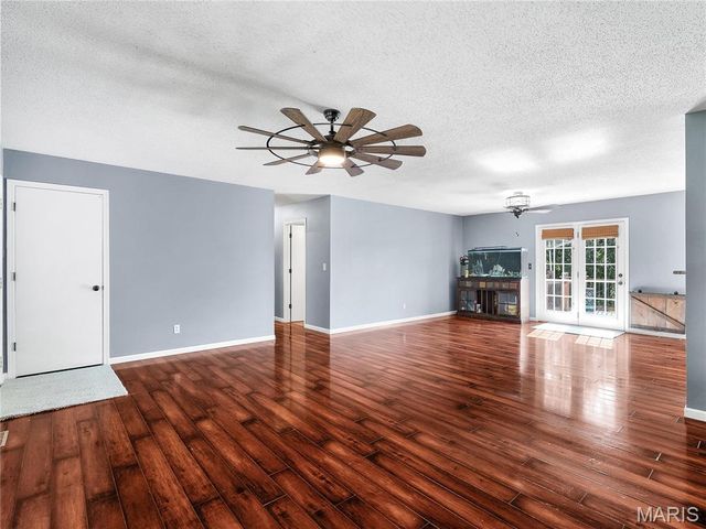 7 Bittersweet Drive, St Clair, MO 63077