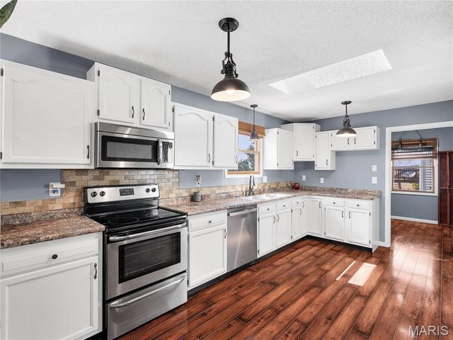 7 Bittersweet Drive, St Clair, MO 63077