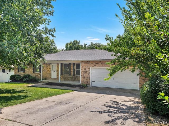 7 Bittersweet Drive, St Clair, MO 63077