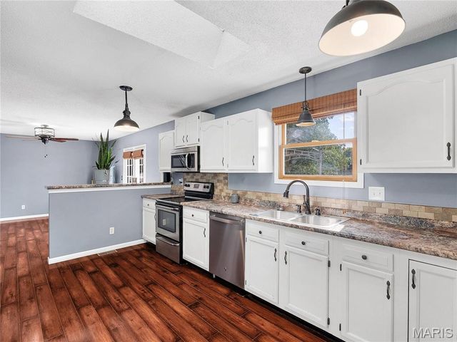 7 Bittersweet Drive, St Clair, MO 63077