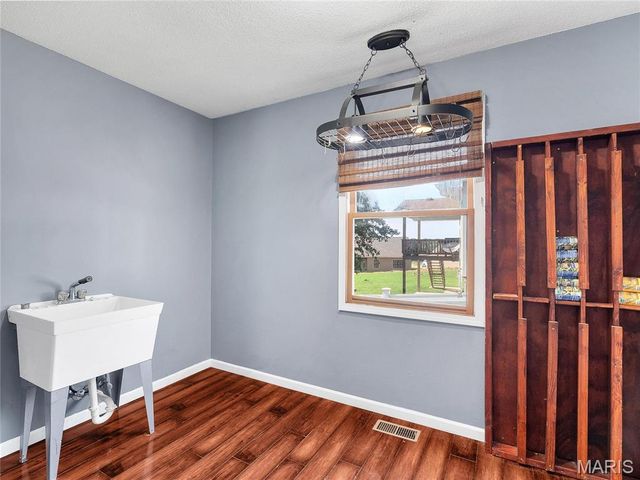 7 Bittersweet Drive, St Clair, MO 63077