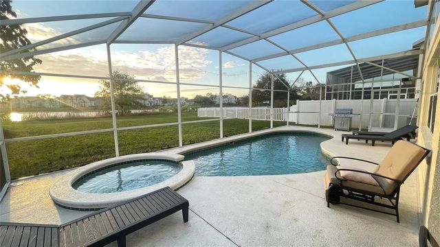 642 PINEWOOD DRIVE, Davenport, FL 33896
