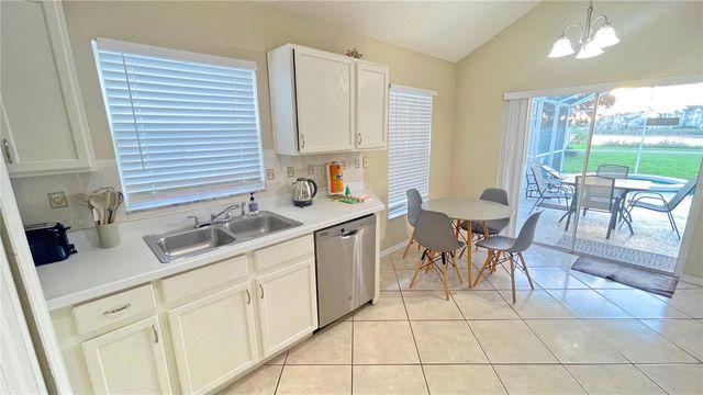 642 PINEWOOD DRIVE, Davenport, FL 33896
