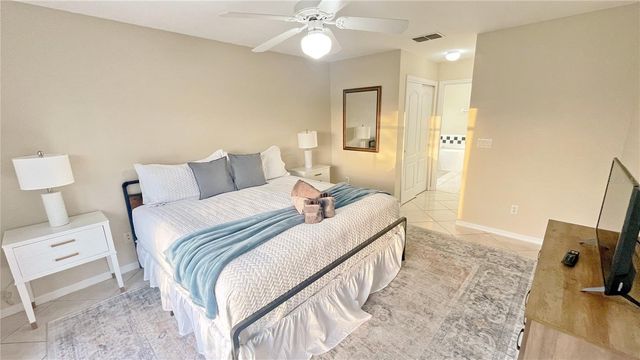 642 PINEWOOD DRIVE, Davenport, FL 33896