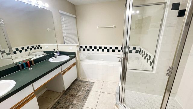 642 PINEWOOD DRIVE, Davenport, FL 33896