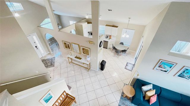 642 PINEWOOD DRIVE, Davenport, FL 33896