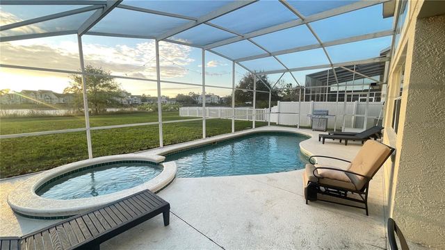 642 PINEWOOD DRIVE, Davenport, FL 33896
