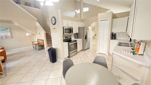 642 PINEWOOD DRIVE, Davenport, FL 33896
