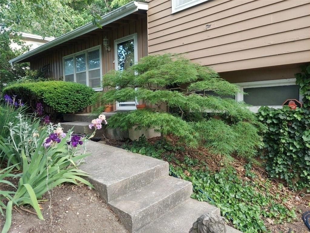 2101 NE 62nd Street, Kansas City, MO 64118