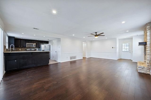 1500 Aquifer CV B, Austin, TX 78746