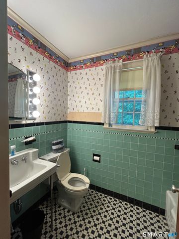 66 Cliffmore Road, West Hartford, CT 06107