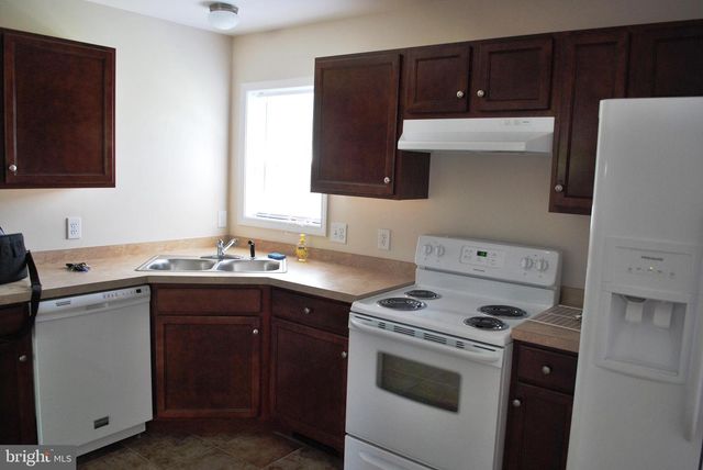 306 OAKWOOD AVE, Glassboro, NJ 08028