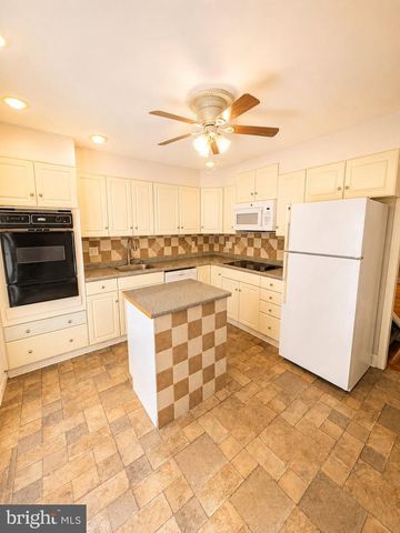 2210 BELGRADE ST, Philadelphia, PA 19125