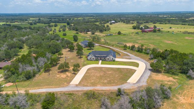 1215 Private Road 7039, Lexington, TX 78947