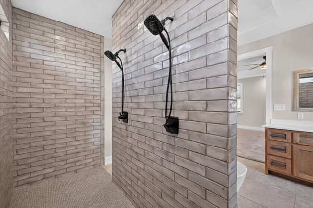 1215 Private Road 7039, Lexington, TX 78947