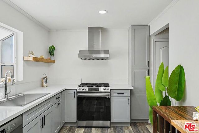 1633 Van Horne Lane, Redondo Beach, CA 90278
