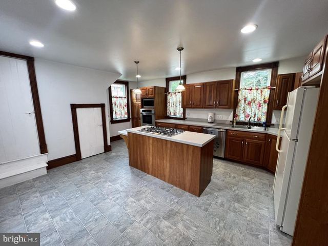 3641 MARIETTA AVE, Lancaster, PA 17601