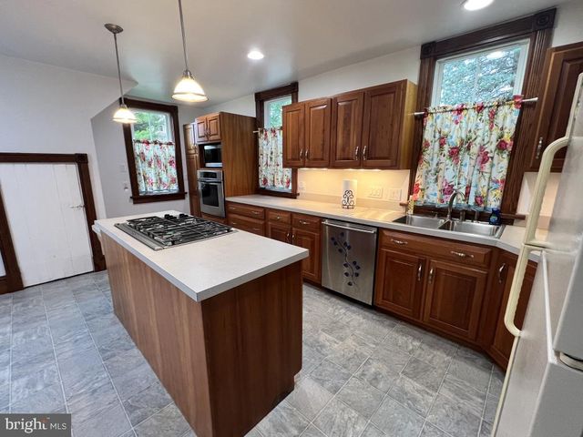 3641 MARIETTA AVE, Lancaster, PA 17601