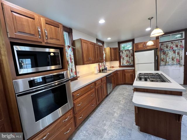 3641 MARIETTA AVE, Lancaster, PA 17601