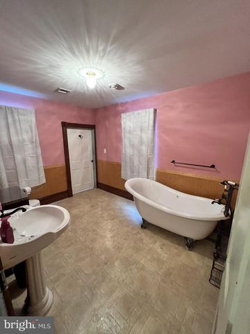 3641 MARIETTA AVE, Lancaster, PA 17601