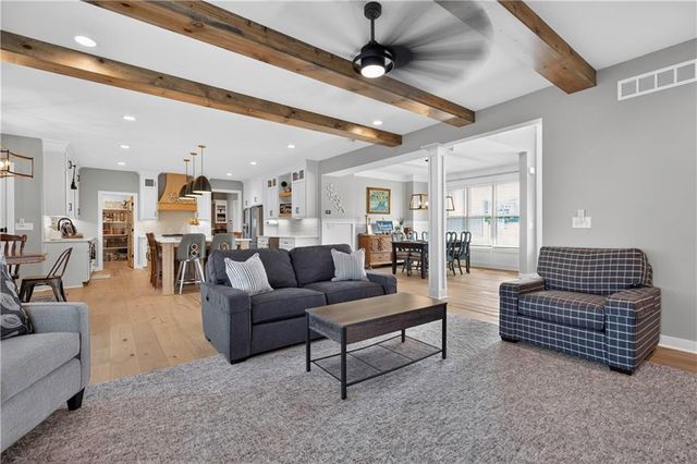 11414 Bluestem Drive, Kearney, MO 64060