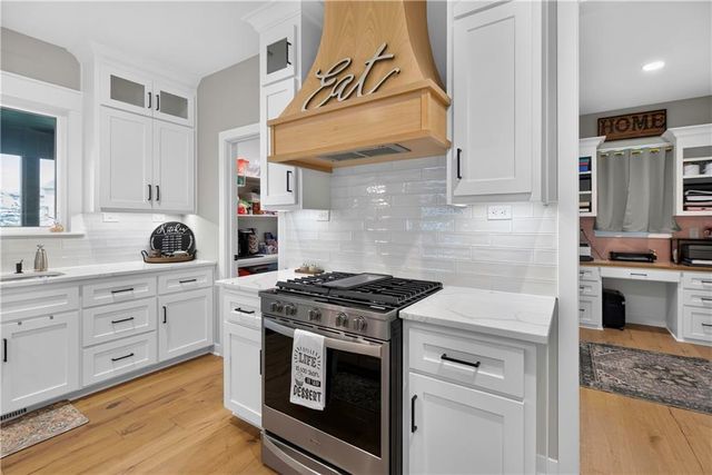 11414 Bluestem Drive, Kearney, MO 64060