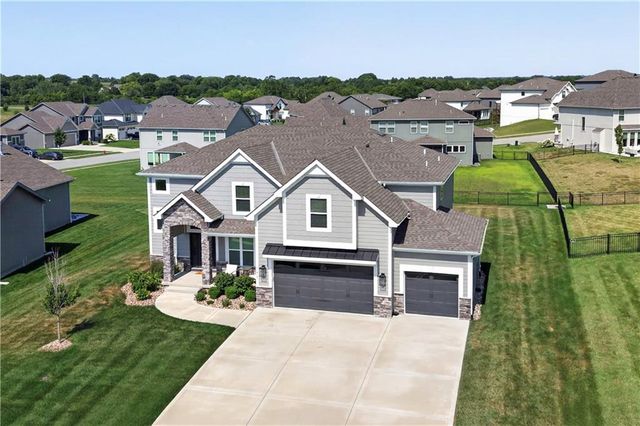 11414 Bluestem Drive, Kearney, MO 64060