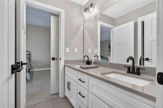 11414 Bluestem Drive, Kearney, MO 64060