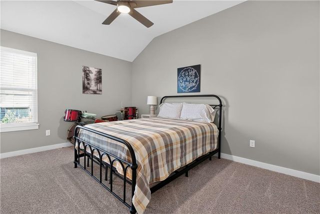 11414 Bluestem Drive, Kearney, MO 64060