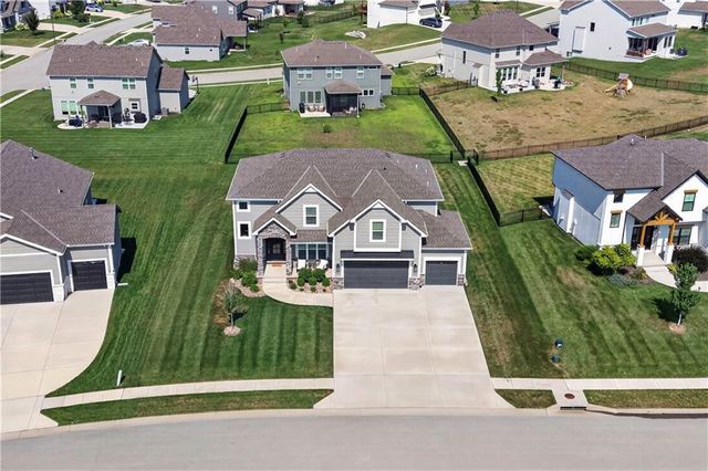 11414 Bluestem Drive, Kearney, MO 64060