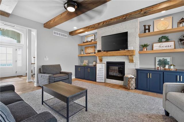 11414 Bluestem Drive, Kearney, MO 64060