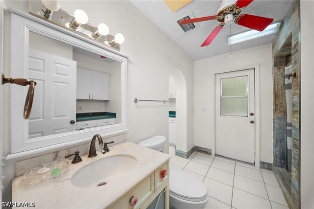 8700 Exeter ST, Fort Myers, FL 33907