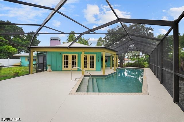 8700 Exeter ST, Fort Myers, FL 33907