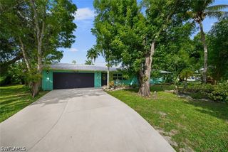 8700 Exeter ST, Fort Myers, FL 33907