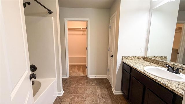 300 Madison Crossing Drive, Sulphur, LA 70665