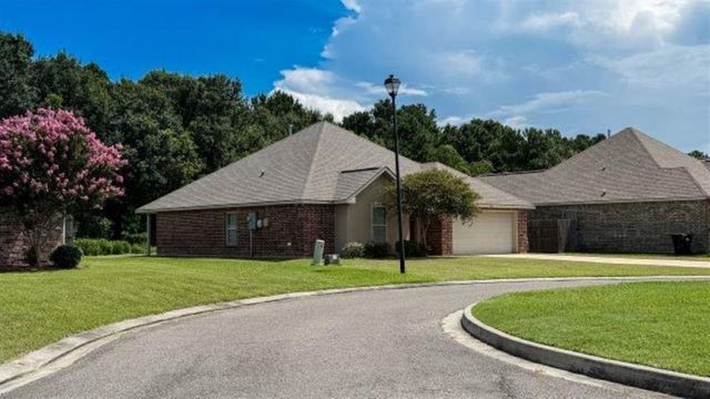 300 Madison Crossing Drive, Sulphur, LA 70665
