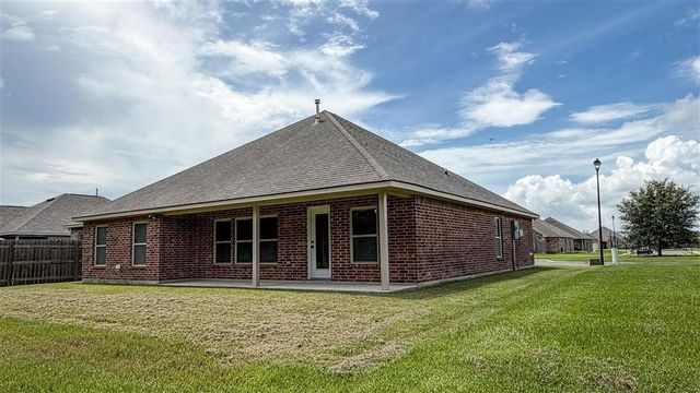 300 Madison Crossing Drive, Sulphur, LA 70665