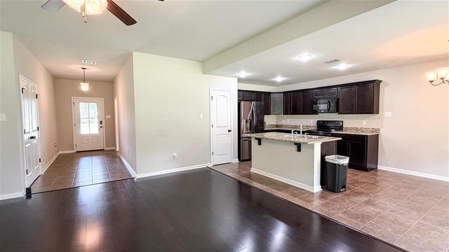 300 Madison Crossing Drive, Sulphur, LA 70665