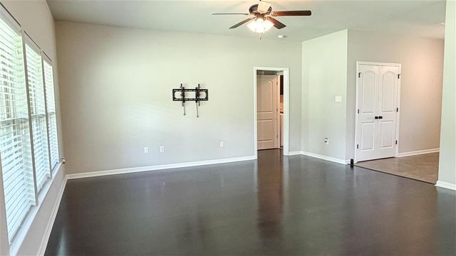 300 Madison Crossing Drive, Sulphur, LA 70665