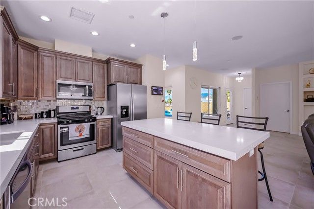 9190 Puesta Del Sol, Desert Hot Springs, CA 92240