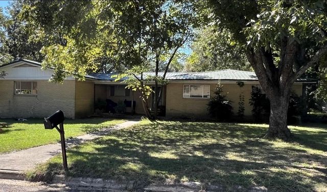 505 Anderson Street, New Boston, TX 75570