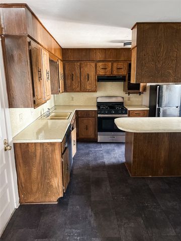 505 Anderson Street, New Boston, TX 75570