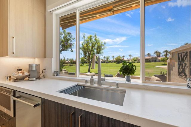 775 Box Canyon Trail, Palm Desert, CA 92211