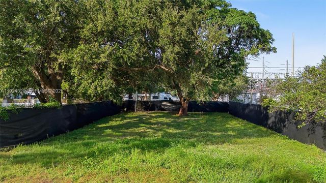 344 NW 41st St, Miami, FL 33127